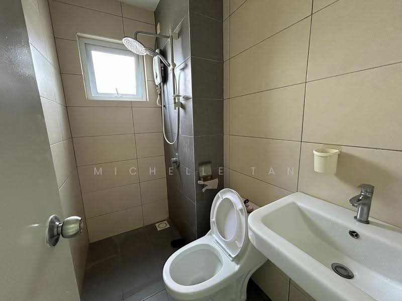 Kondominium untuk Disewa di The Holmes 1 - Michelle Tan - Bathroom - PropertyGuru.com.my