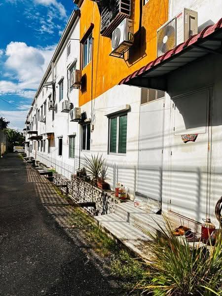 Townhouse for Sale in Semenyih (Selangor) - Suzi Rahim - Exterior - PropertyGuru.com.my