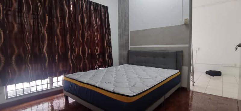 Apartment for Sale at Vista Shop Apartment (Damansara Damai) - Sha . - Bedroom - PropertyGuru.com.my