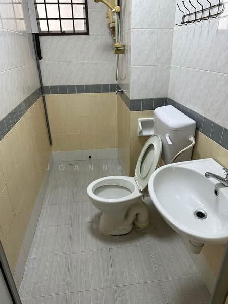 Condominium for Rent at Lakes Condominiums / Pangsapuri Tasik - Joanna Tan - Bathroom - PropertyGuru.com.my