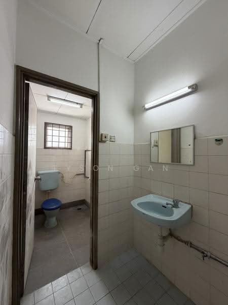 2-storey Terraced House for Sale in Usj 2 (Subang Jaya) - Tyson Gan - Bathroom - PropertyGuru.com.my