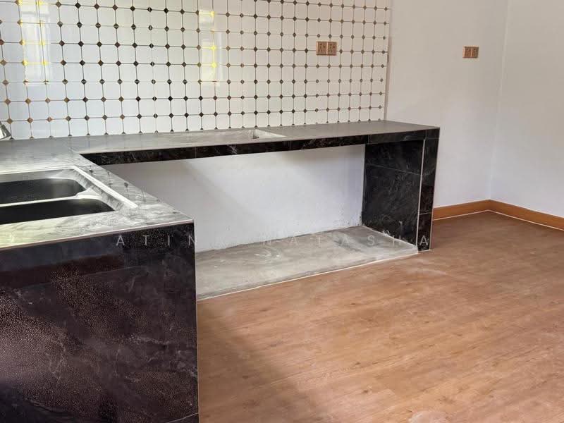 Semi-Detached House for Sale in Kemaman (Terengganu) - Atina Natasha - Kitchen - PropertyGuru.com.my