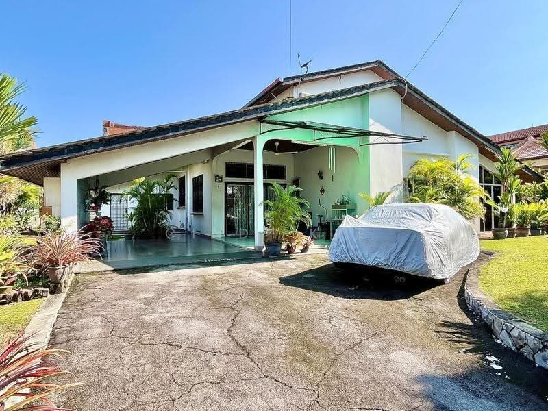 Bungalow House for Sale in Taman Universiti Ss3 (Petaling Jaya) - Cindy Kee - Exterior - PropertyGuru.com.my