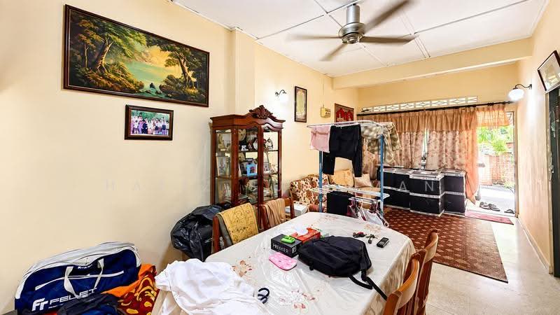 Bungalow House for Sale in Petaling Jaya (Selangor) - Hafiz Sulaiman - Living Room - PropertyGuru.com.my