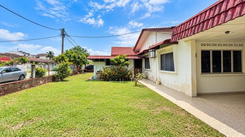 Bungalow House for Sale in Petaling Jaya (Selangor) - Hafiz Sulaiman - Exterior - PropertyGuru.com.my