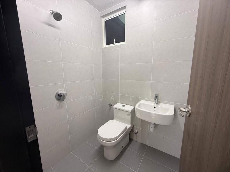 Kediaman Servis untuk Dijual di TRELLIS RESIDENCES - Linda Lee - Bathroom - PropertyGuru.com.my
