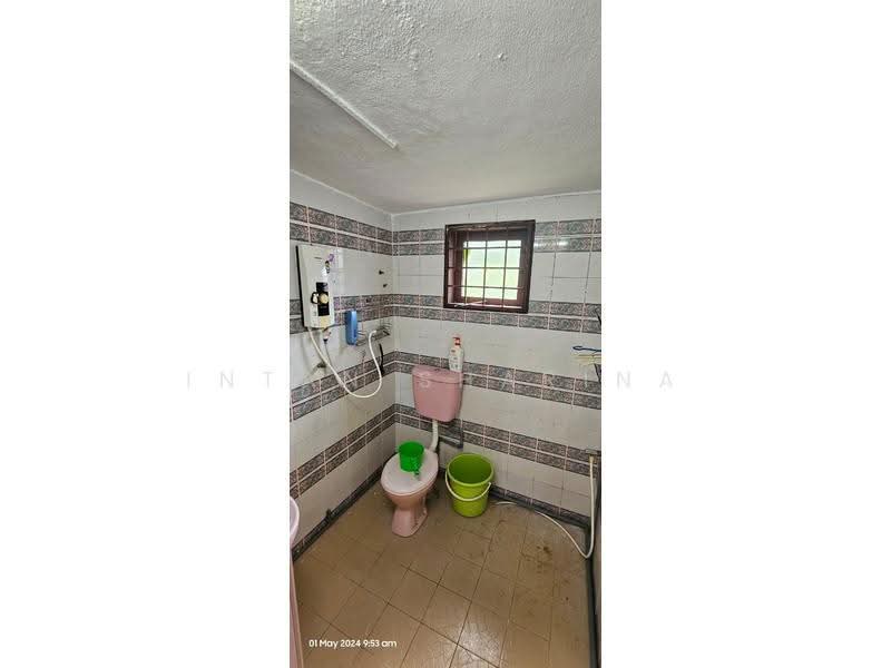 Rumah Banglo untuk Dijual di Bandar Baru Bangi (Selangor) - Intan Sharina - Bathroom - PropertyGuru.com.my