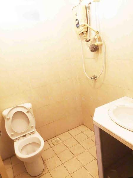 Kondominium untuk Disewa di Desa Airmas Condominium - Alex Cheah - Bathroom - PropertyGuru.com.my