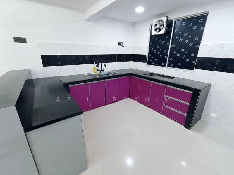 Rumah Teres 3-Tingkat untuk Dijual di Taman Muda (Ampang) - Azli Ibrahim - Kitchen - PropertyGuru.com.my
