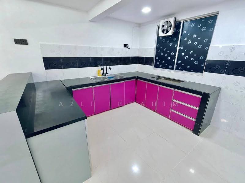 Rumah Teres 3-Tingkat untuk Dijual di Taman Muda (Ampang) - Azli Ibrahim - Kitchen - PropertyGuru.com.my