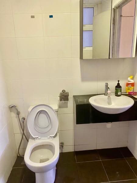 Kondominium untuk Disewa di Dwiputra Residences - ZULL ARIFFIN - Bathroom - PropertyGuru.com.my