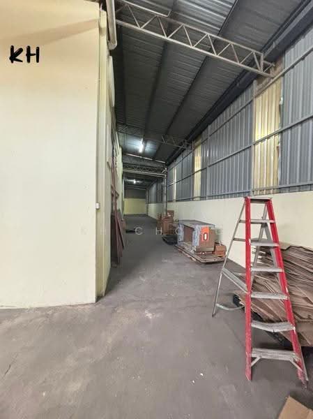 Factory for Rent in Taman Perindustrian Pandamaran (Pelabuhan Klang) - KH Chong - Corridor - PropertyGuru.com.my