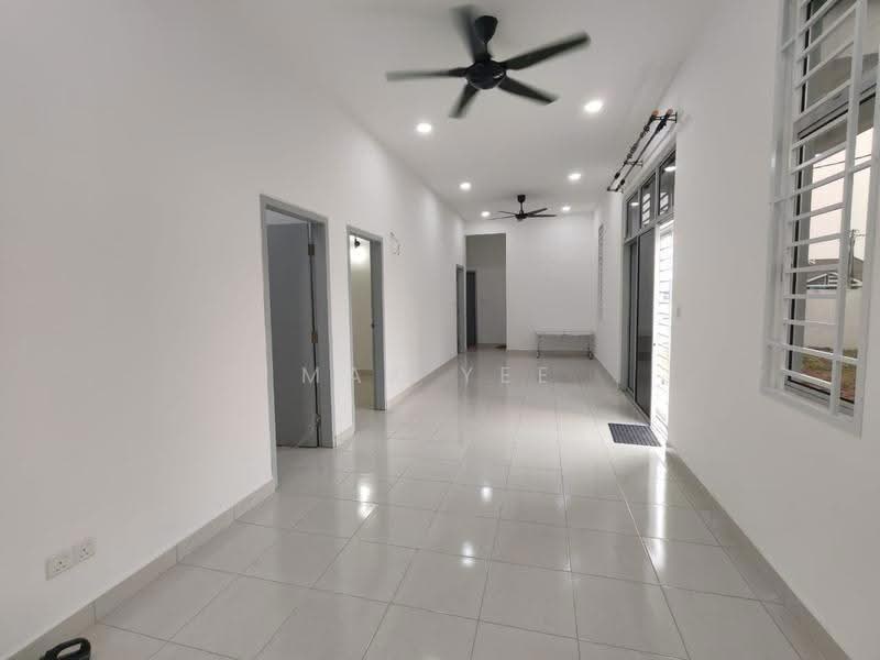 1-storey Terraced House for Rent in Bandar Putra Kulai (Kulai) - Max Yee - Living Room - PropertyGuru.com.my