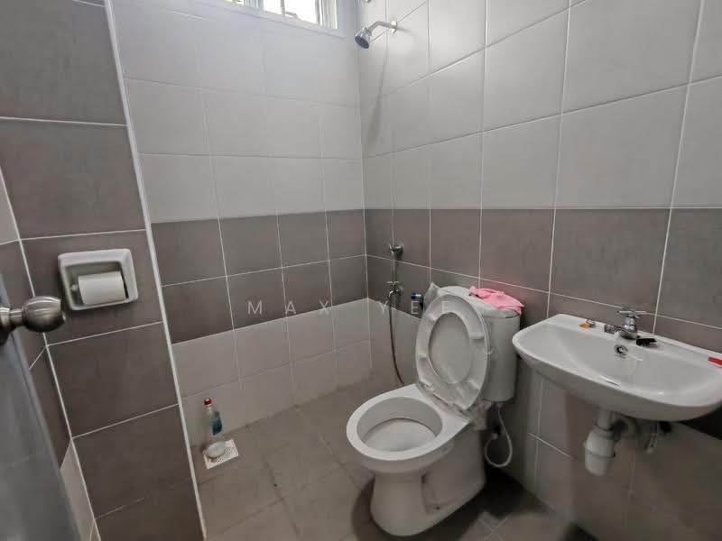 1-storey Terraced House for Rent in Bandar Putra Kulai (Kulai) - Max Yee - Bathroom - PropertyGuru.com.my