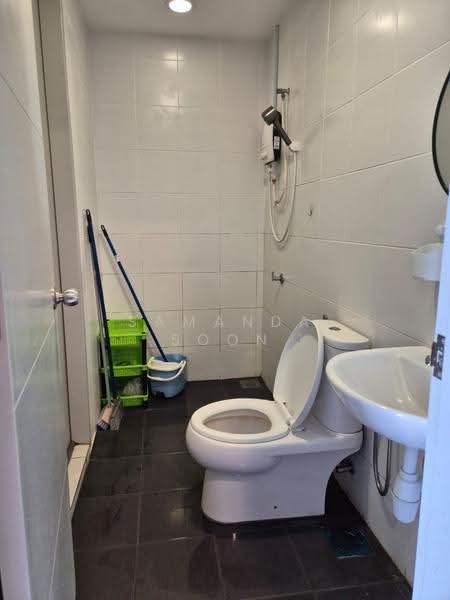 Kediaman Servis untuk Disewa di M Suite @ Desa Park North - Samanda Soon - Bathroom - PropertyGuru.com.my