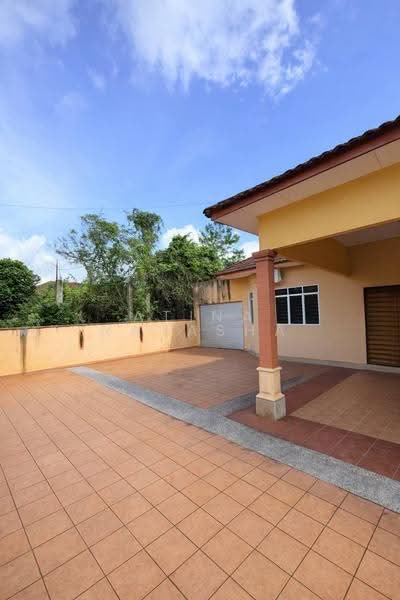 Bungalow House for Sale in Kemaman (Terengganu) - Atina Natasha - PropertyGuru.com.my