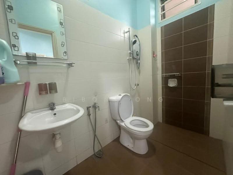 Rumah Berkembar untuk Dijual di Ayer Keroh (Melaka) - Bibong Ong - Bathroom - PropertyGuru.com.my