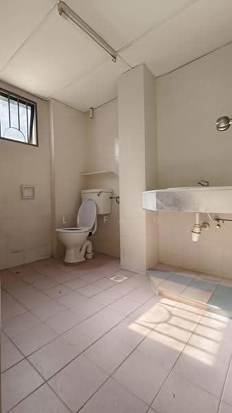 Rumah Teres untuk Disewa di Tanjung Bungah (Penang) - Li Fang - Bathroom - PropertyGuru.com.my