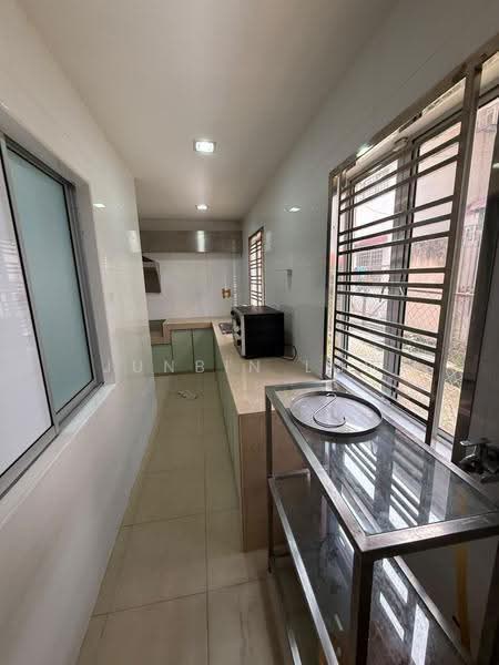 Rumah Teres 2-Tingkat untuk Dijual di Bandar Kinrara Seksyen 5 (Bandar Kinrara) - Junbin Low - Kitchen - PropertyGuru.com.my