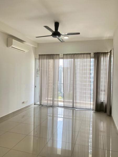 Kondominium untuk Dijual di Villa Crystal - Roland Tan - Living Room - PropertyGuru.com.my