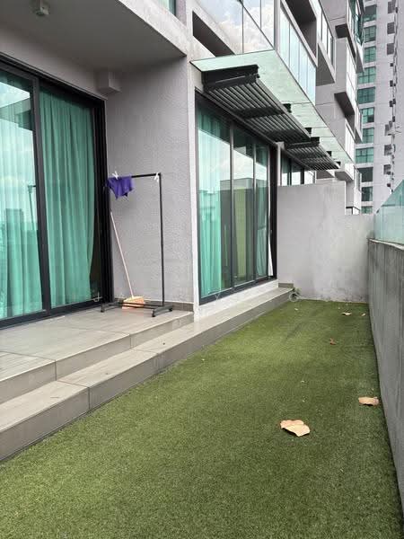 Kediaman Servis untuk Dijual di The Leafz @ Dedaun - Jack Yong - Balcony - PropertyGuru.com.my