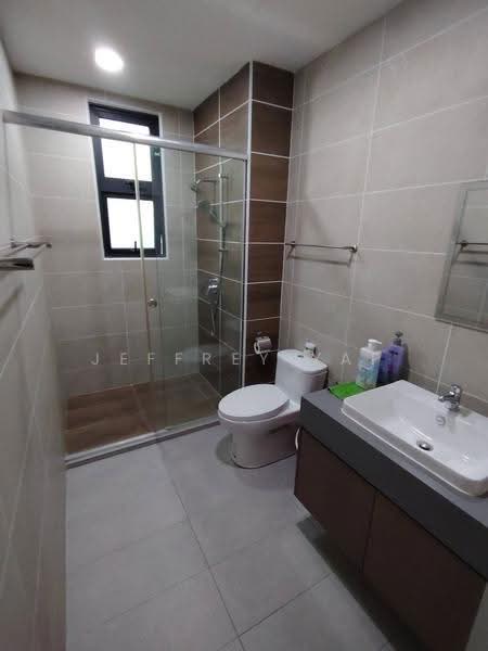 Condominium for Rent at Hillcrest Heights - Jeffrey Yap - Bathroom - PropertyGuru.com.my