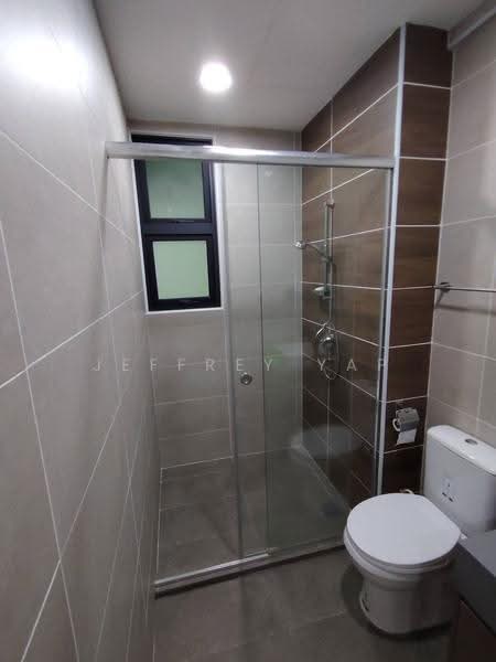 Condominium for Rent at Hillcrest Heights - Jeffrey Yap - Bathroom - PropertyGuru.com.my