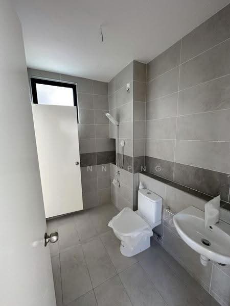 2-storey Terraced House for Sale in Taman Adda Heights (Tebrau) - Kinn Png - Bathroom - PropertyGuru.com.my