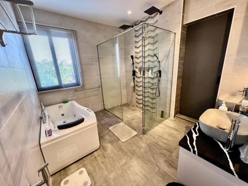 Rumah Teres 3-Tingkat untuk Dijual di Tanjung Bungah (Penang) - Lilly . - Bathroom - PropertyGuru.com.my