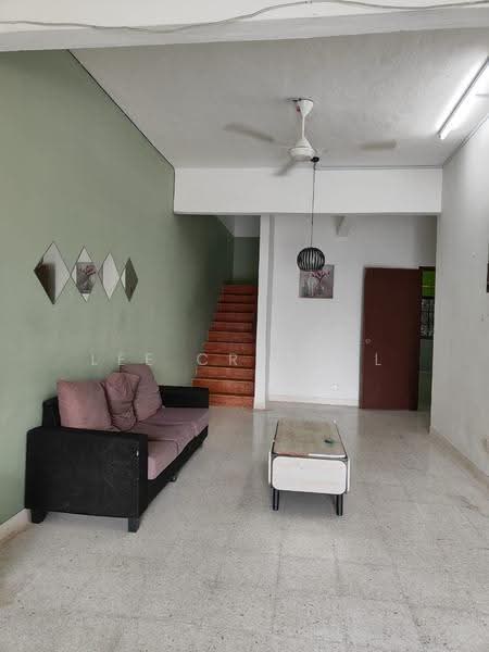 Terraced House for Rent in Taman Bukit Kajang Baru (Kajang) - Lee Crystal - Living Room - PropertyGuru.com.my