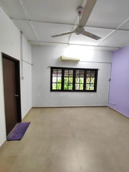 Terraced House for Rent in Taman Bukit Kajang Baru (Kajang) - Lee Crystal - Interior - PropertyGuru.com.my