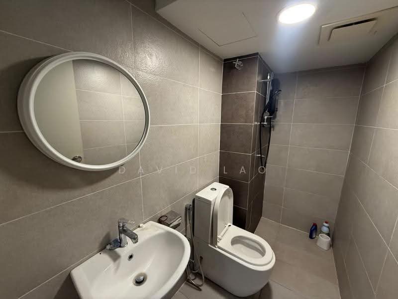 Service Residence for Sale at Pinnacle Petaling Jaya - David Lao - Bathroom - PropertyGuru.com.my