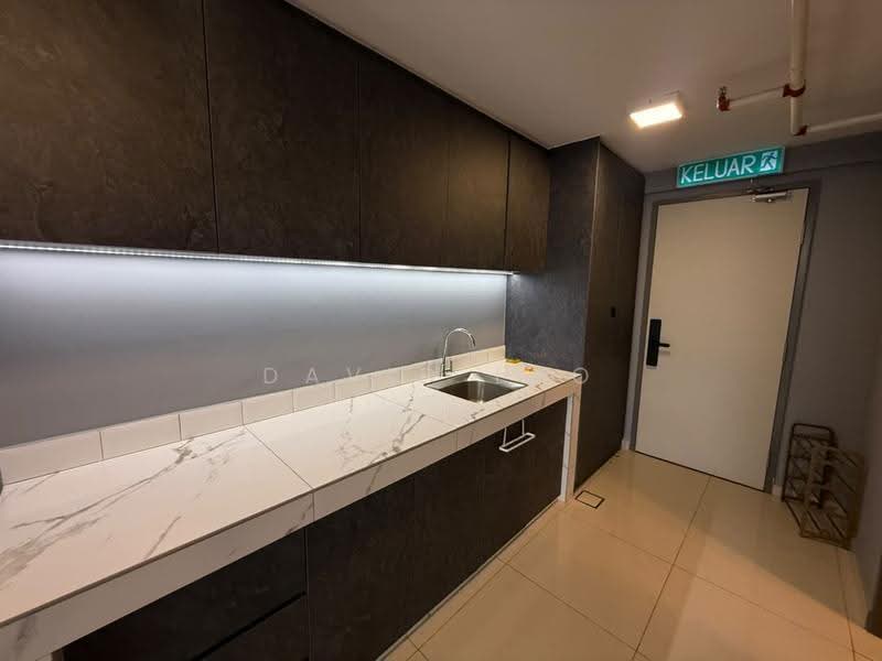 Service Residence for Sale at Pinnacle Petaling Jaya - David Lao - Kitchen - PropertyGuru.com.my