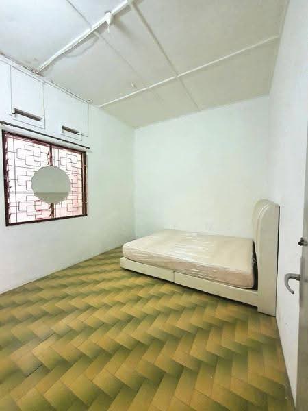 1-storey Terraced House for Rent in Taman Abad (Johor Bahru) - Pauline Ng - Bedroom - PropertyGuru.com.my