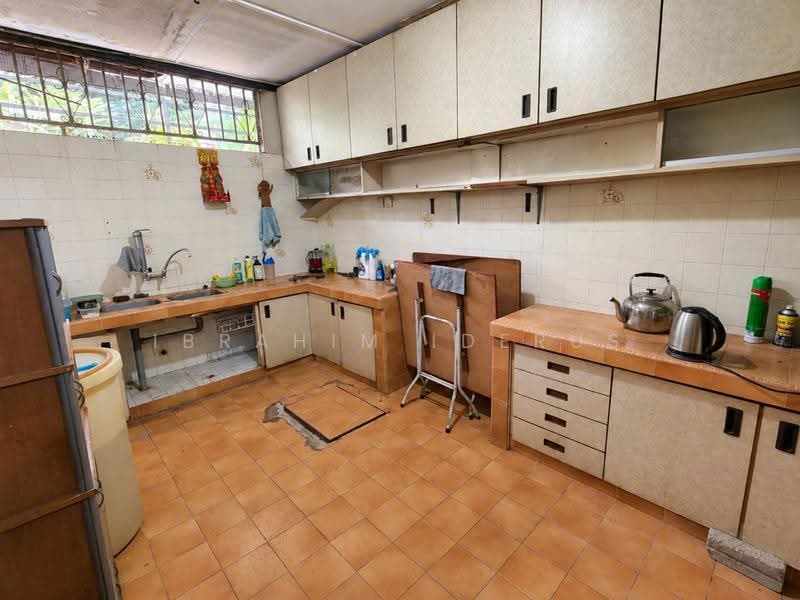 2-storey Terraced House for Sale in Ampang Jaya (Ampang) - Ibrahim Iderus - Kitchen - PropertyGuru.com.my