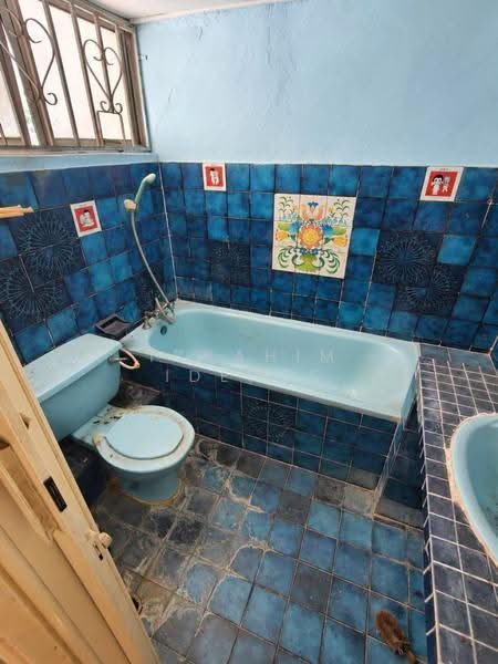 2-storey Terraced House for Sale in Ampang Jaya (Ampang) - Ibrahim Iderus - Bathroom - PropertyGuru.com.my