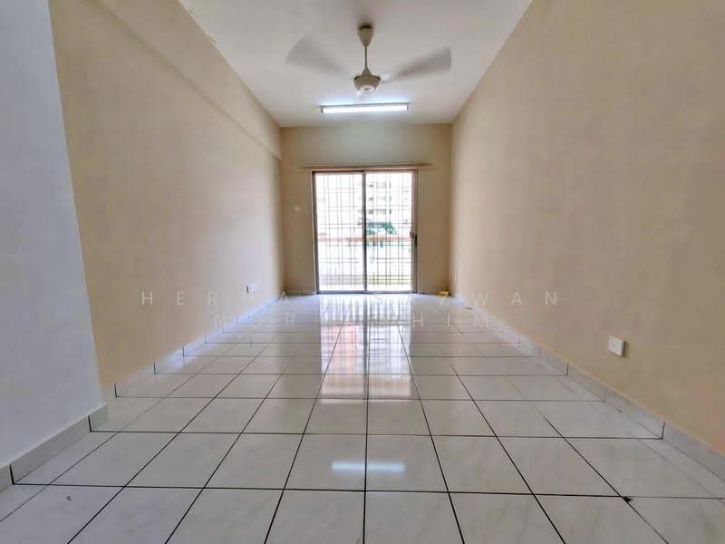 Pangsapuri untuk Dijual di Sri Lavender Apartment - Herman Sazwan Nor Rahim - Living Room - PropertyGuru.com.my