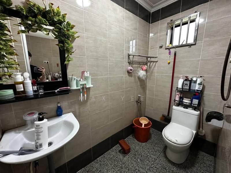 2-storey Terraced House for Sale in Saleng (Senai) - Max Yee - Bathroom - PropertyGuru.com.my