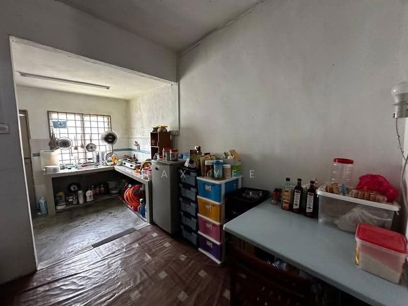 2-storey Terraced House for Sale in Kelapa Sawit (Kulai) - Max Yee - Kitchen - PropertyGuru.com.my