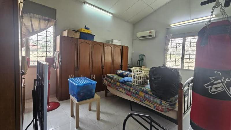 Rumah Banglo untuk Dijual di SS 3, Taman Universiti (Petaling Jaya) - Wendy Lee - Bedroom - PropertyGuru.com.my
