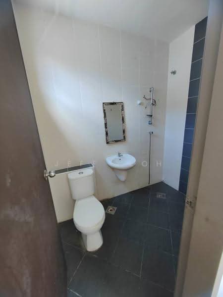 Semi-Detached House for Rent in Taman Rakyat (Alor Setar) - Jeff Yeoh - Bathroom - PropertyGuru.com.my