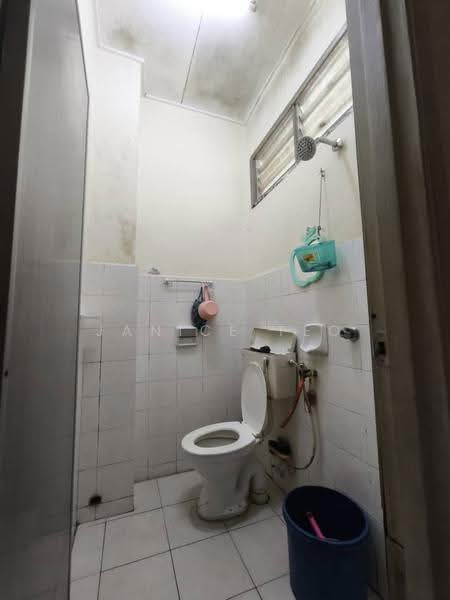 Kondominium untuk Dijual di Taman Nusa Perintis 1 - Janice Teo - Bathroom - PropertyGuru.com.my