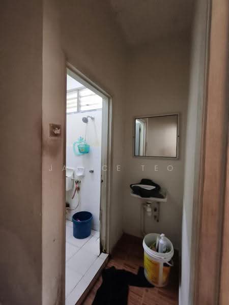 Kondominium untuk Dijual di Taman Nusa Perintis 1 - Janice Teo - Bathroom - PropertyGuru.com.my