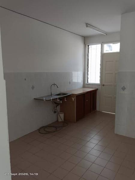 2-storey Terraced House for Rent in Sungai Ara (Penang) - Lilly . - Kitchen - PropertyGuru.com.my