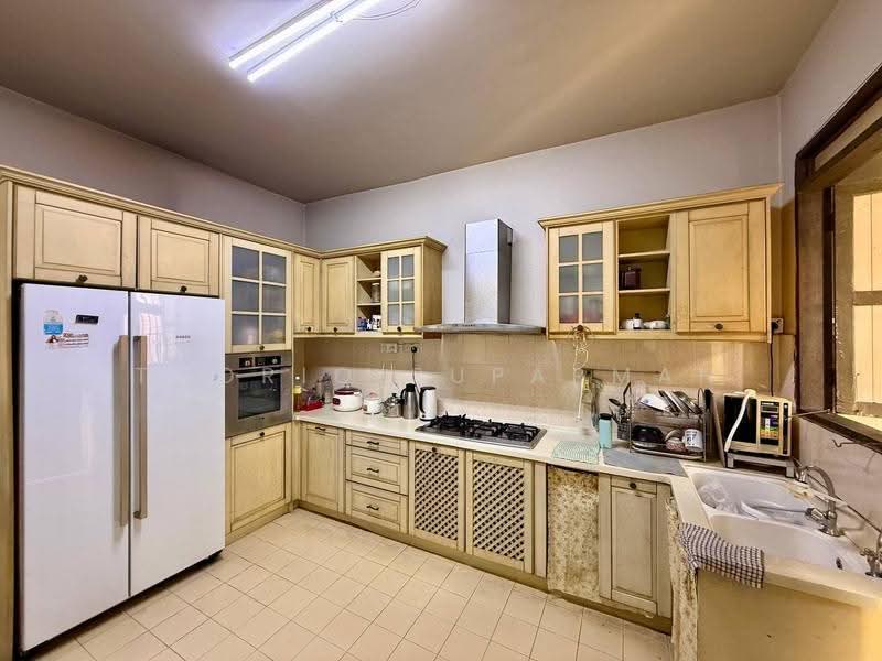 2-storey Terraced House for Sale in Seksyen 5 (Kota Damansara) - Thoriq Suparman - Kitchen - PropertyGuru.com.my