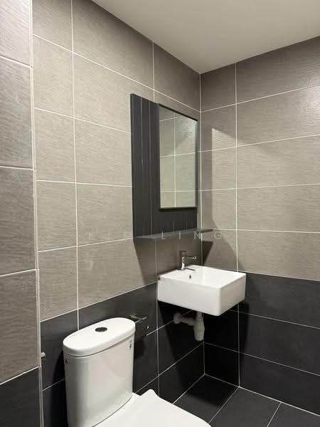 Kediaman Servis untuk Disewa di D'Clover Residences - Kim Ling - Bathroom - PropertyGuru.com.my