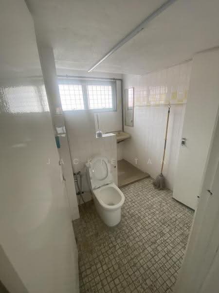 Rumah Teres 2-Tingkat untuk Disewa di Taman Bukit Maluri (Kepong) - Jackie Tan - Bathroom - PropertyGuru.com.my