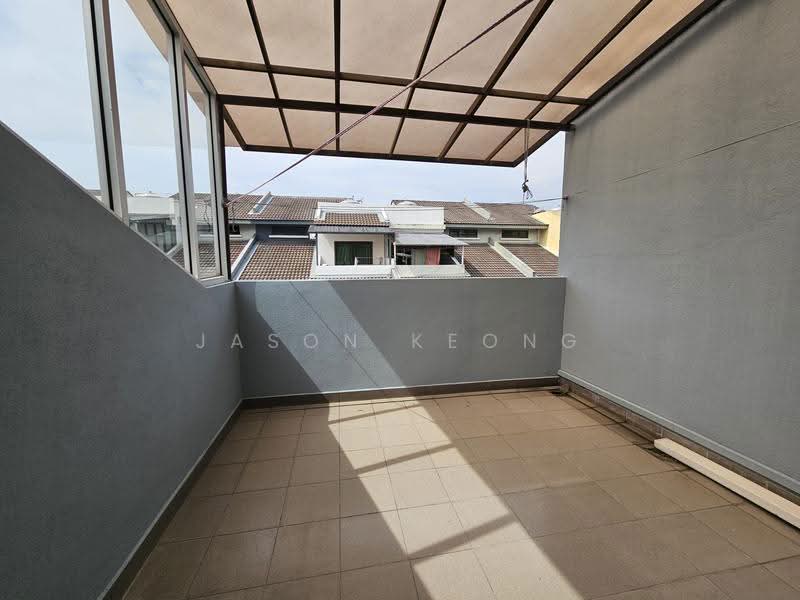 2.5-storey Terraced House for Sale in Taman Meranti Jaya (Puchong) - Jason Keong - Balcony - PropertyGuru.com.my
