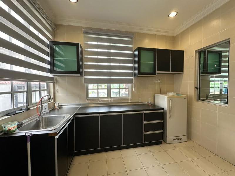 2-storey Terraced House for Sale in Taman Equine (Seri Kembangan) - Joan Lee - Kitchen - PropertyGuru.com.my