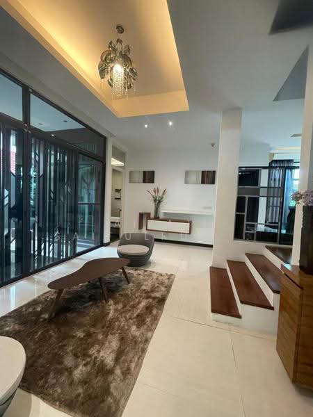 Bungalow House for Rent in Kampung Tunku (Petaling Jaya) - Aizat Saifulrullah - Living Room - PropertyGuru.com.my